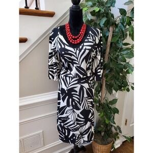 Girl with Curve Women Black & White V-Neck Half Sleeve Knee Length Dress Size LP